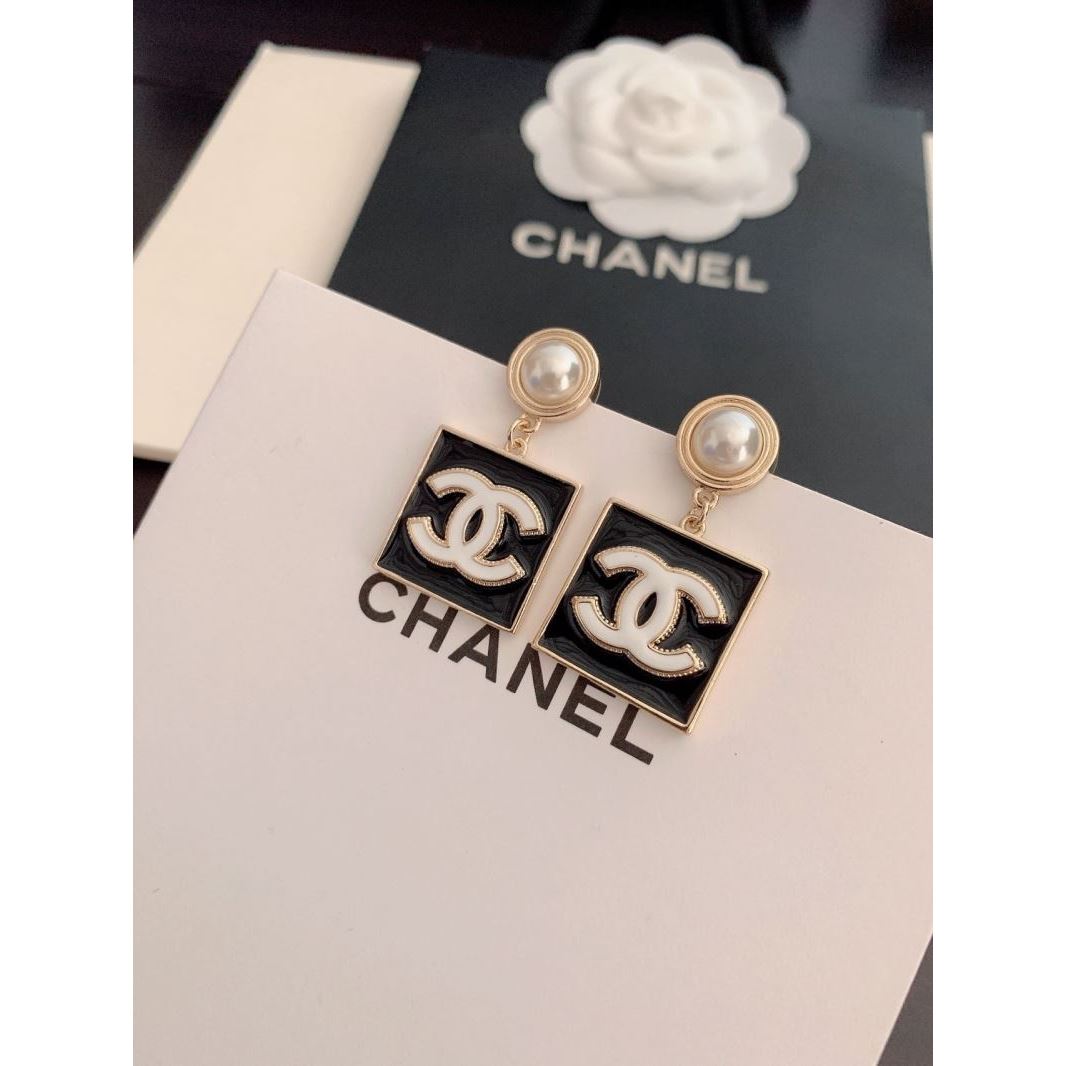 Chanel Earrings - Click Image to Close